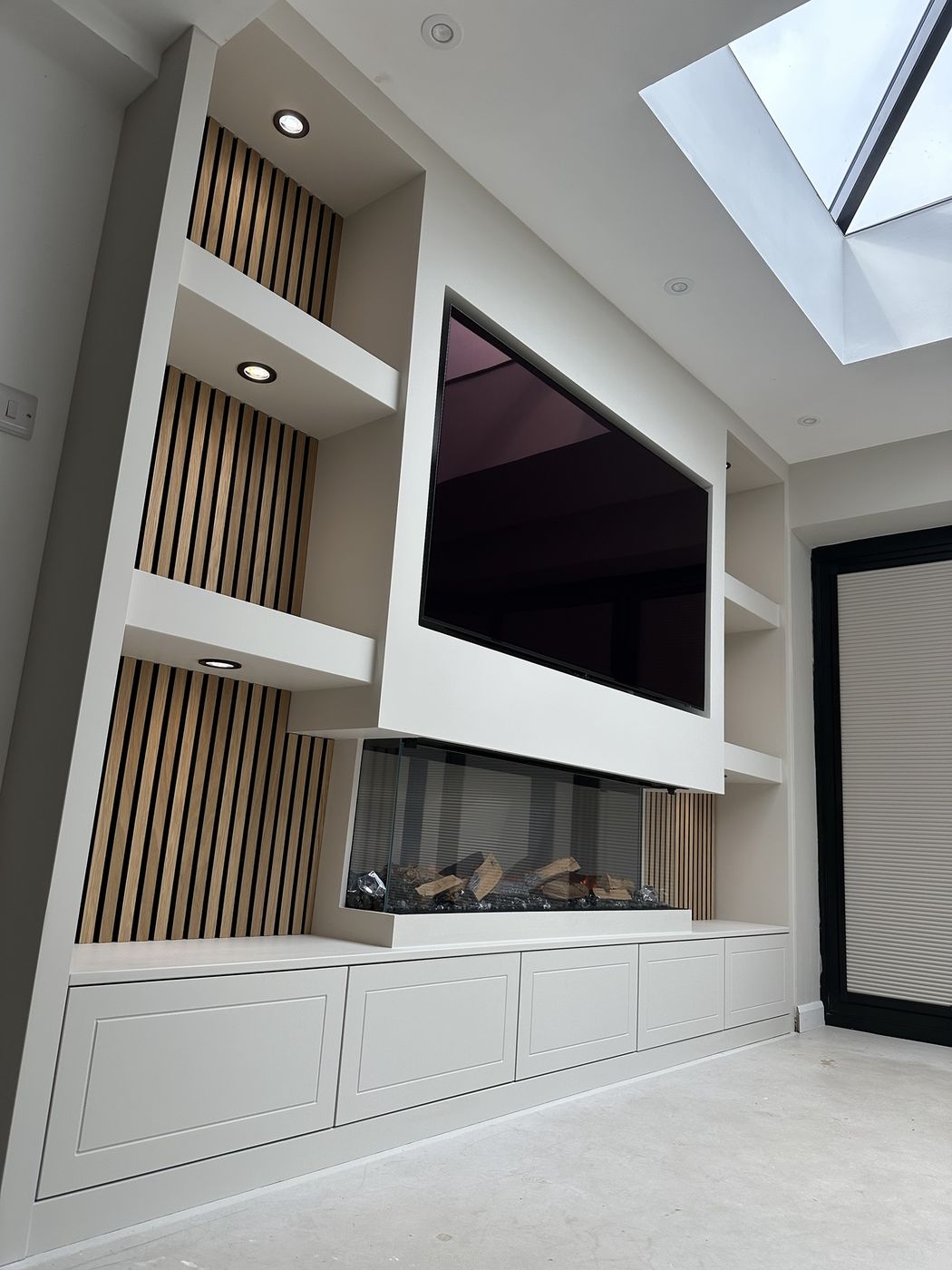 Slatted oak wall with fire